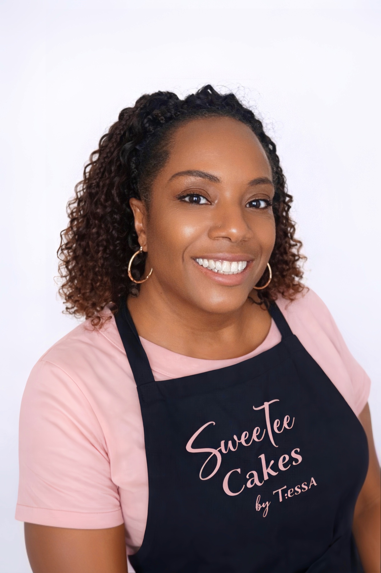 Tessa - Baker and Owner of SweeTee Cakes